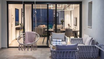 Luxury Apartment | Terrace/patio