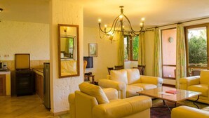 Luxury House | Private kitchen - Kianderi Chalet (Naivasha)