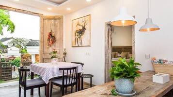 Elegant Double Room | Living room | LCD TV