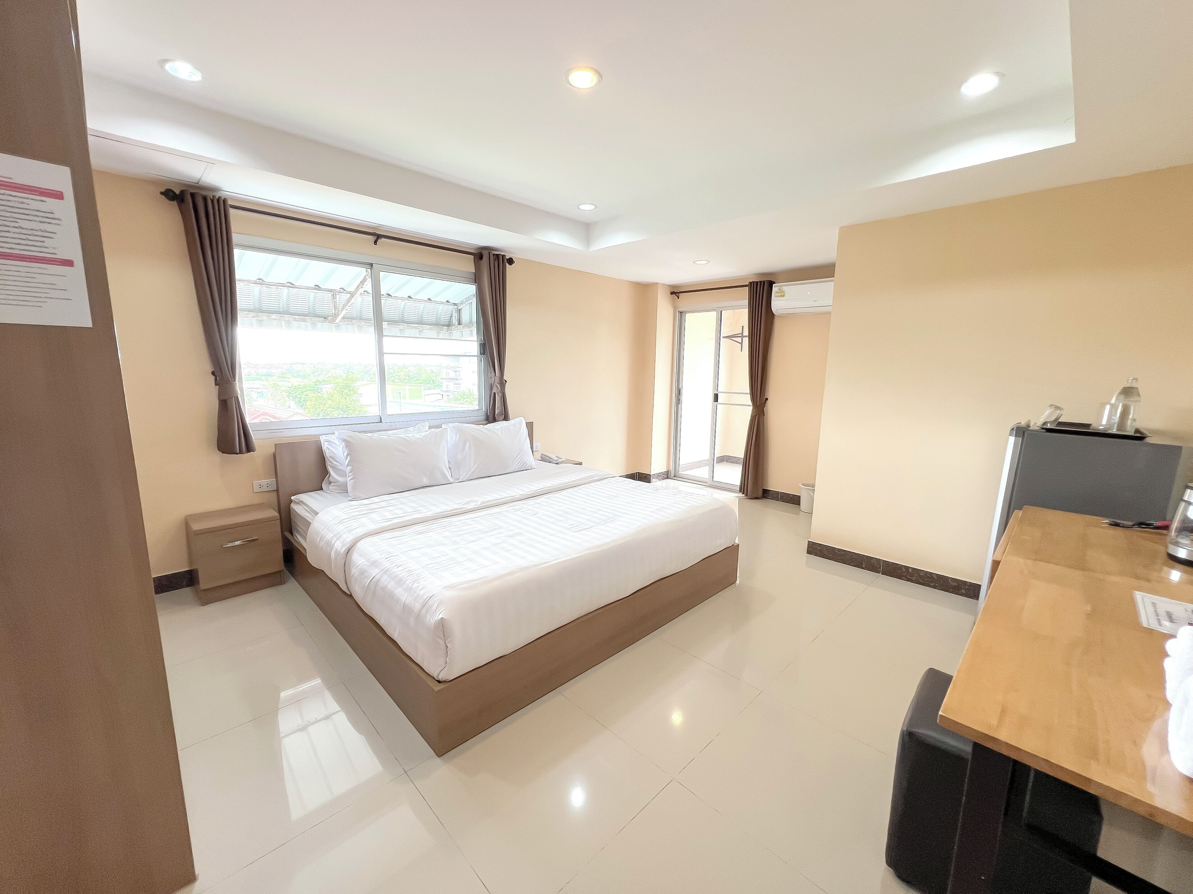 Standard Double Room | Desk, free WiFi