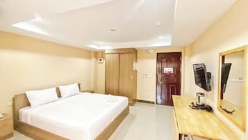 Standard Double Room | Desk, free WiFi