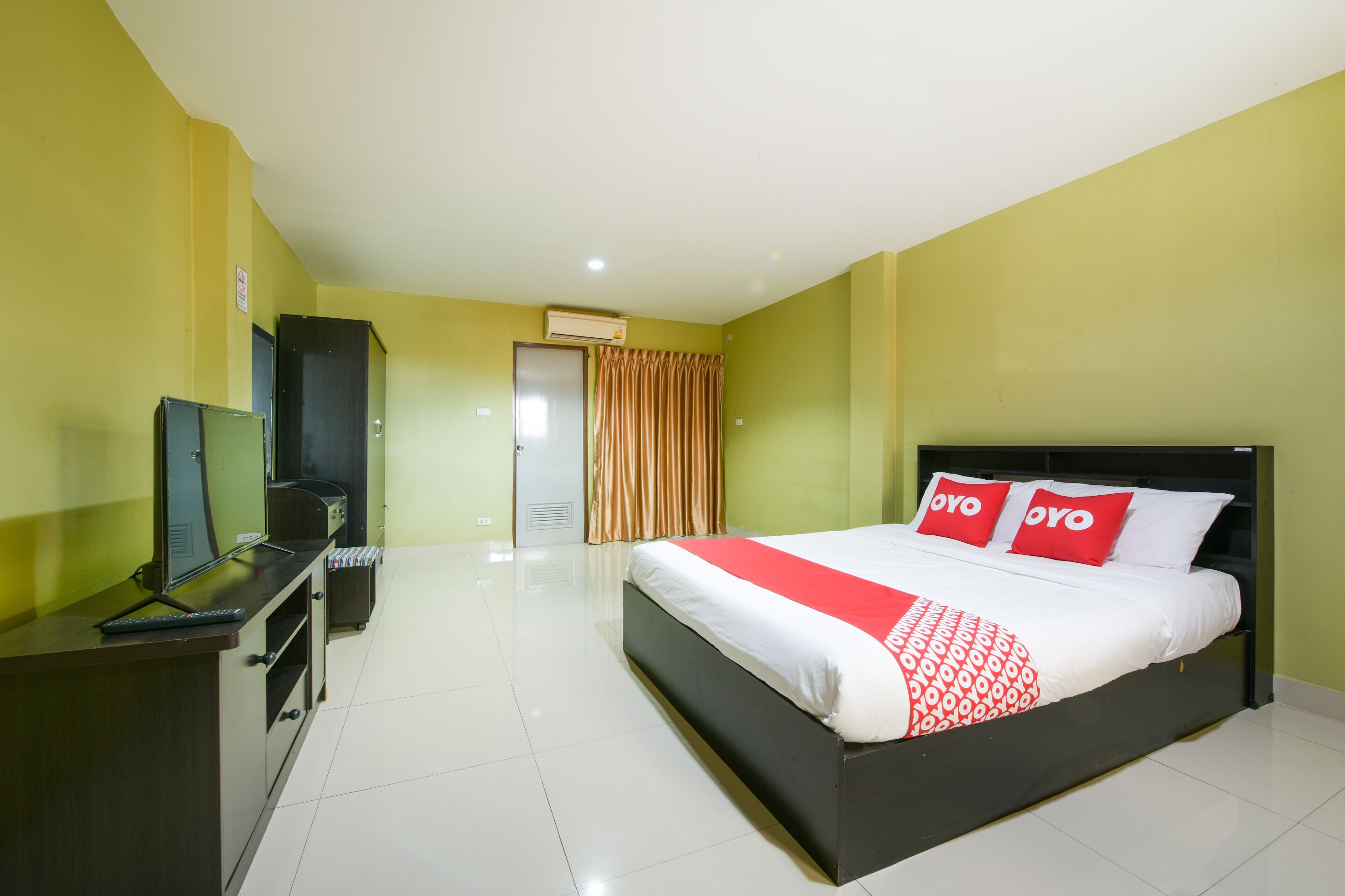 Standard Double Room | Desk, free WiFi, bed sheets