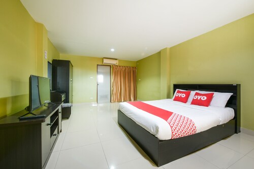 OYO 440 Season 5 Residence