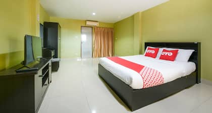 OYO 440 Season 5 Residence