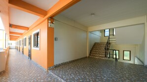 Hallway - OYO 440 Season 5 Residence (Si Racha)