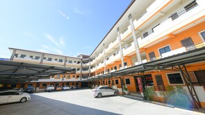 Exterior - OYO 440 Season 5 Residence (Si Racha)