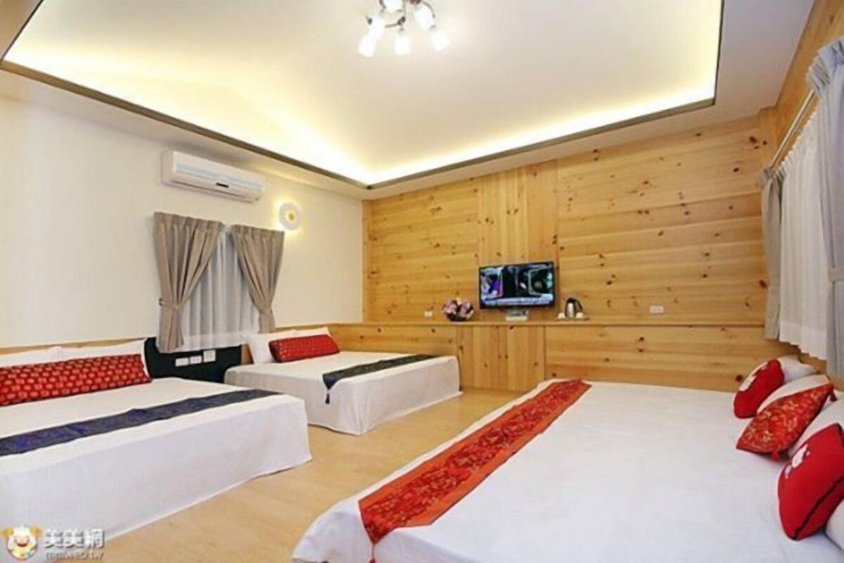 Blackout curtains, free WiFi, bed sheets