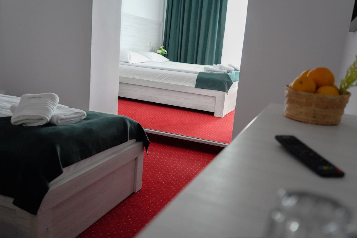 Habitación familiar | Wifi gratis y ropa de cama