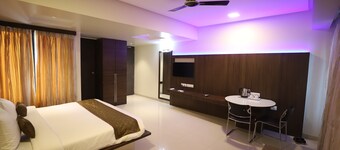 Hotel Seven Sky