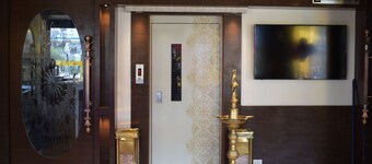 Hotel Seven Sky