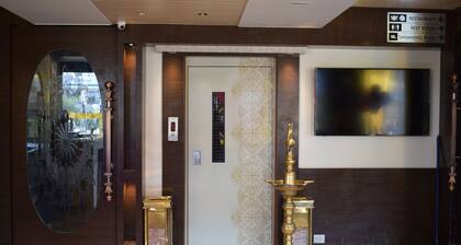 Hotel Seven Sky
