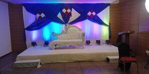 Banquet hall - Hotel Seven Sky (Nashik)