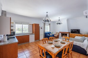 Interior - Casa Manuel, nice holiday home in Seville Countryside (Puebla De Cazalla, La)