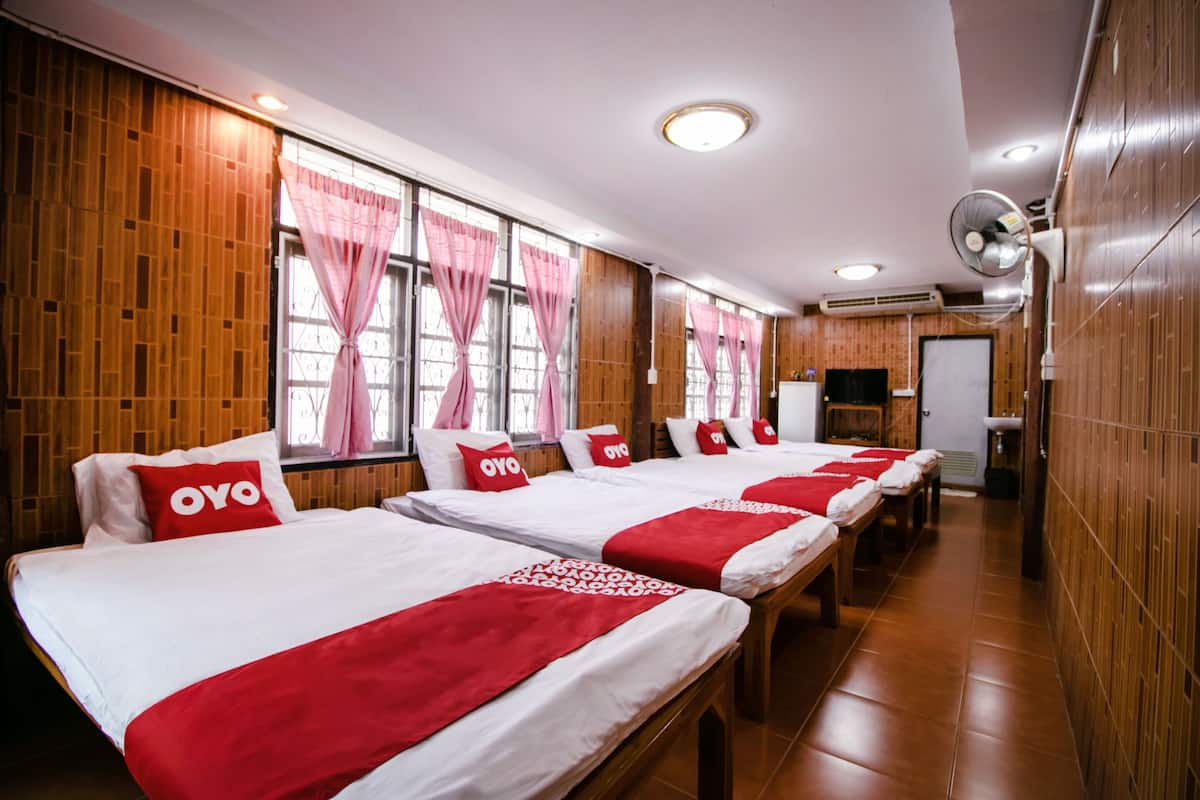 Suite, 2 Bedrooms | Desk, free WiFi, bed sheets