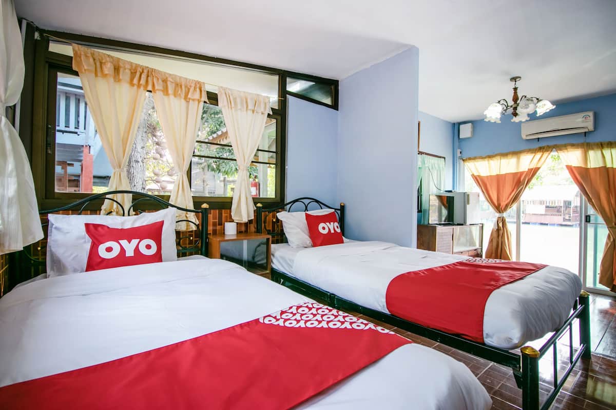 Superior Twin Room | Desk, free WiFi, bed sheets