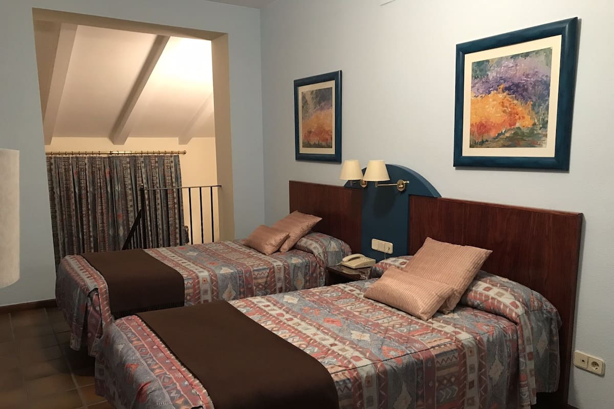 Grand Double or Twin Room | Cribs/infant beds, free WiFi, bed sheets, wheelchair access