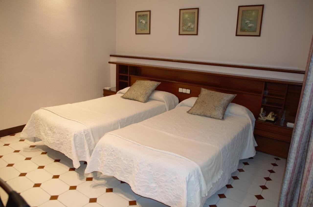 Standard Twin Room | Cribs/infant beds, free WiFi, bed sheets, wheelchair access