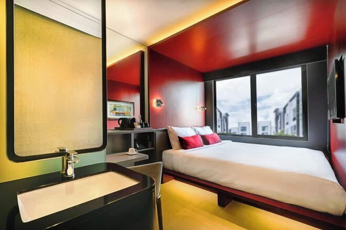 Minibar, in-room safe, desk, blackout curtains