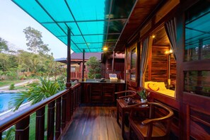 Quadruple Room | Private kitchen | Mini-fridge, rice cooker, cookware/dishes/utensils, cleaning supplies - Anna Pham Bungalow (Phu Quoc)