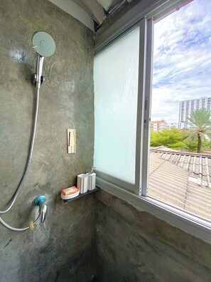 Shower, hair dryer, slippers, towels - Lemon Siam Hostel Free Breakfast (Bangkok)