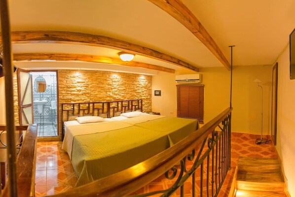 Huis (1 Bedroom) | 1 slaapkamer, een strijkplank/strijkijzer, beddengoed