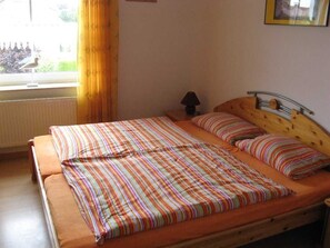 3 Schlafzimmer, Reisekinderbett, WLAN