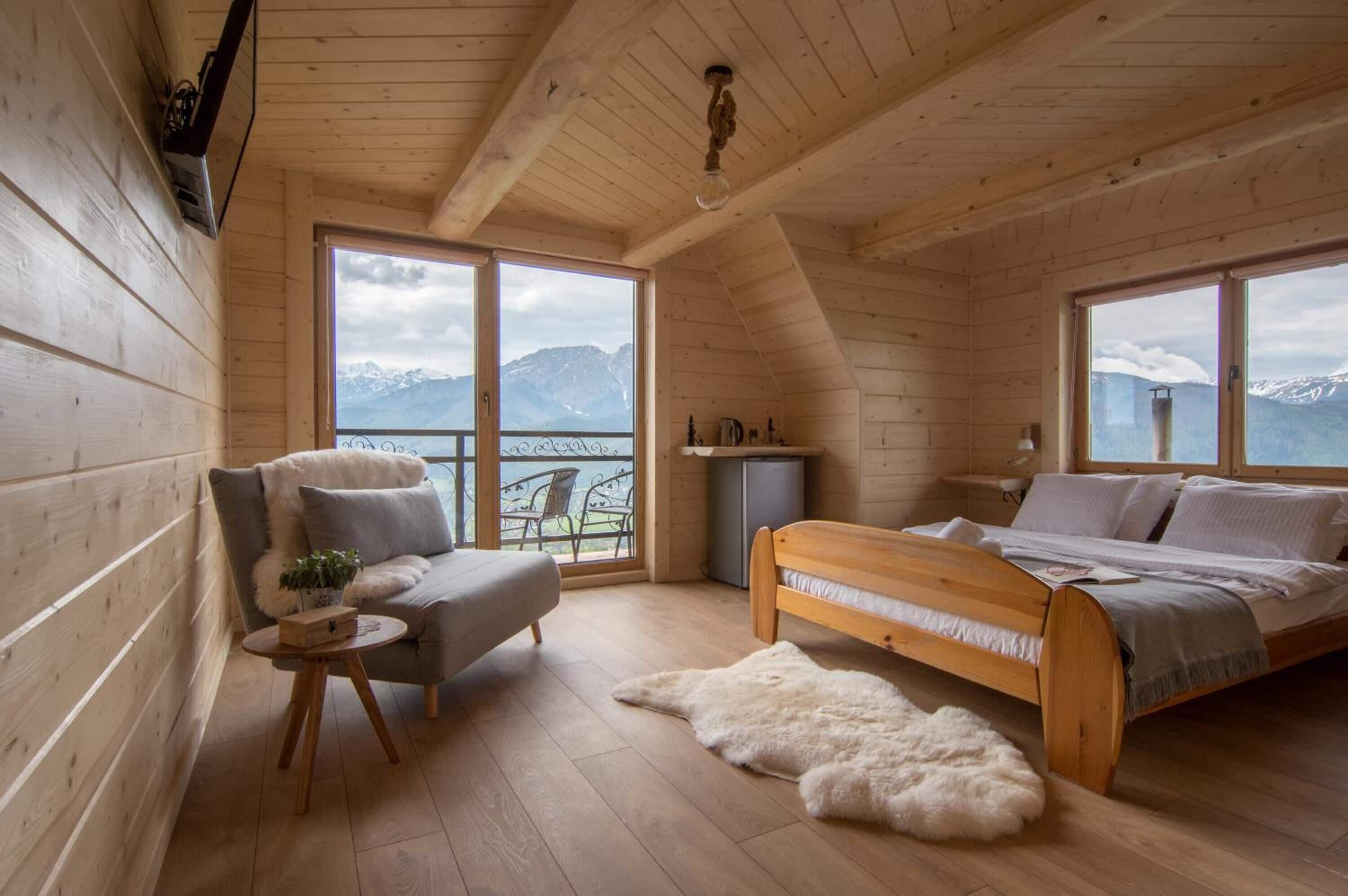 書桌、筆電工作空間、遮光布/窗簾、搖籃/嬰兒床