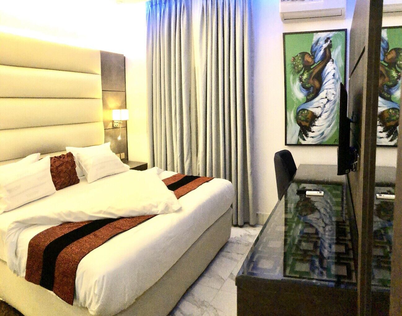 Premier Room | Individually decorated, individually furnished, desk, laptop workspace