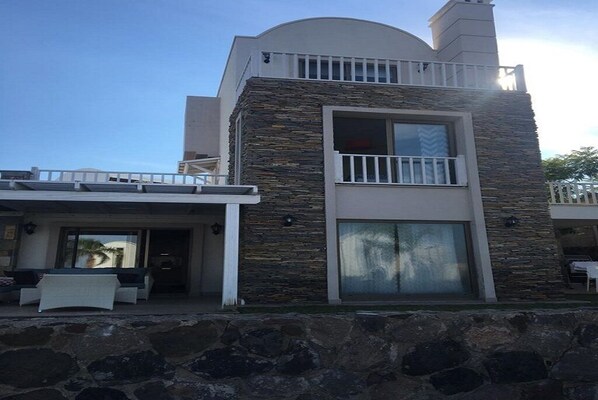 숙박 시설 정면