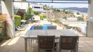 Unclassified image, 2 of 11, button - BO039 Bodrum (Bodrum)