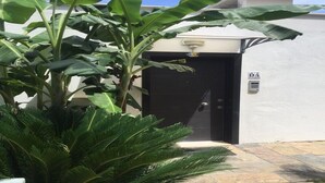 Unclassified image, 4 of 11, button - BO039 Bodrum (Bodrum)