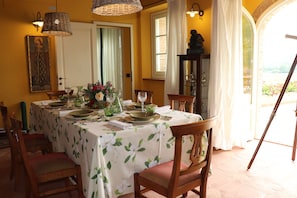 Desayuno de cocina local incluido todos los días