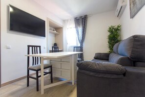 Télévision à écran plat