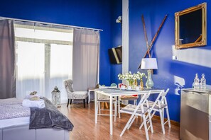 Superior Apartment, Sauna | Living area | Flat-screen TV - Apartamenty Na Fali (Gdynia)