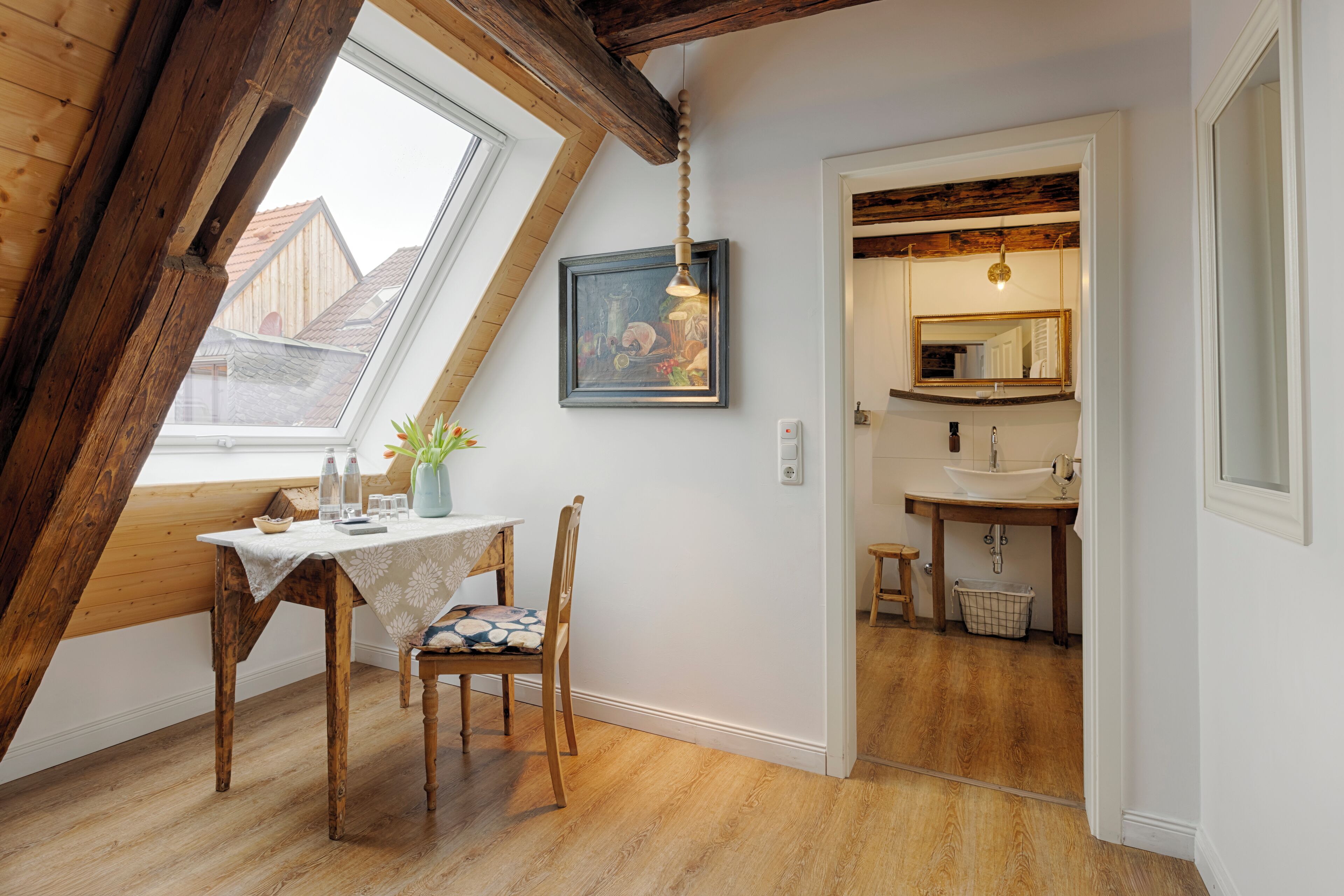 Classic Triple Room, 1 King Bed with Sofa bed, Non Smoking | Hypo-allergenic bedding, individually decorated, individually furnished