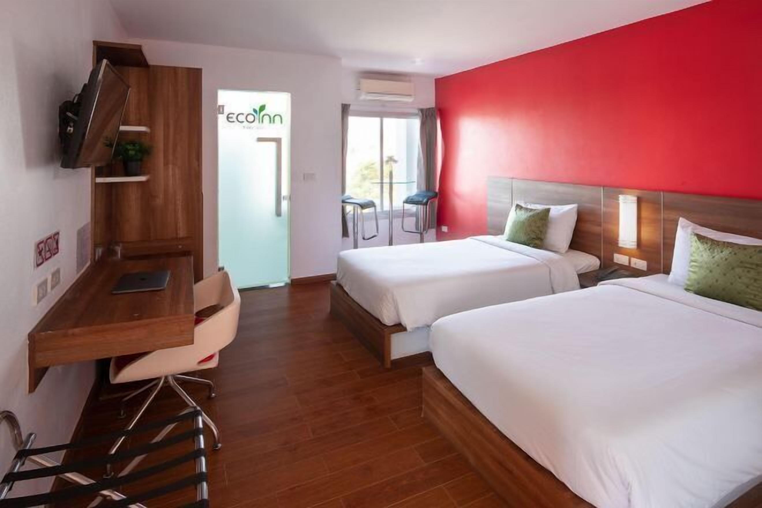 In-room safe, desk, laptop workspace, free WiFi
