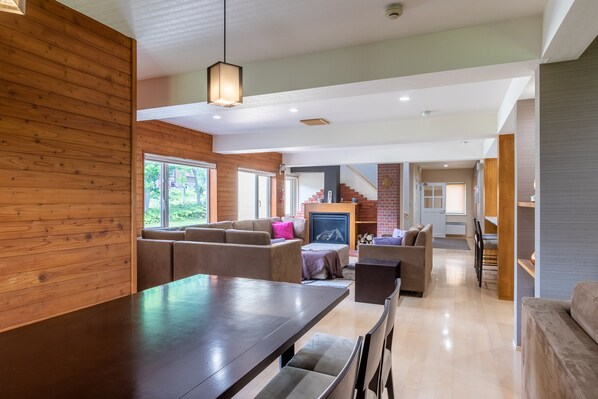 Flat-screen TV, Netflix - Cisco Moon (Kutchan)