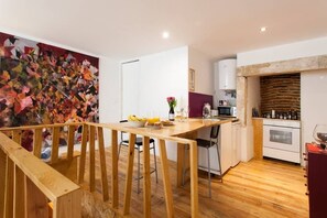 Departamento, 1 habitación, vista a la ciudad (12) | Cocina privada | Refrigerador, horno, parrilla de estufa y lavavajillas 