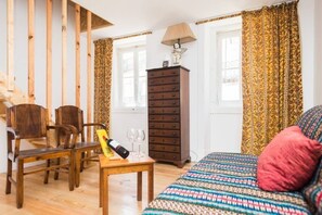 Apartment, 1 Bedroom, City View (12) | Living room