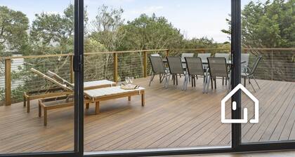 Back Beach Serenity - Expansive Home with Games Area