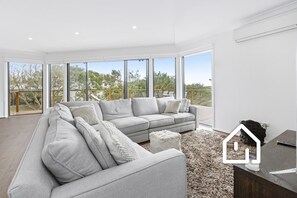 Smart TV, fireplace, ping pong - Back Beach Serenity - Expansive Home with Games Area (Rye)