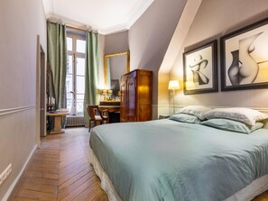 2 habitaciones, tabla de planchar con plancha, internet y ropa de cama 