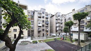 Courtyard view - Lola's Premium Apartment (Zagreb)
