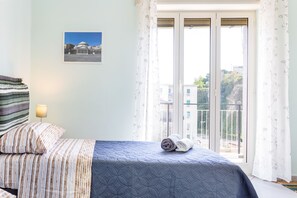 Huoneisto, 2 makuuhuonetta | Silitysrauta/-lauta, ilmainen Wi-Fi, vuodevaatteet