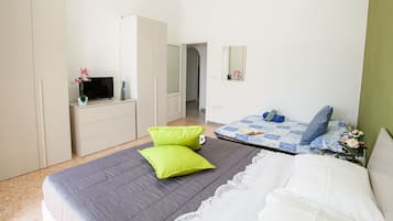Appartamento, 2 camere da letto | 2 camere, ferro/asse da stiro, Wi-Fi gratuito, lenzuola