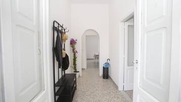 Apartment, 2 Bedrooms | Room amenity