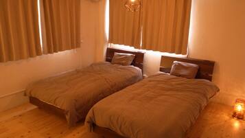 Free WiFi, bed sheets