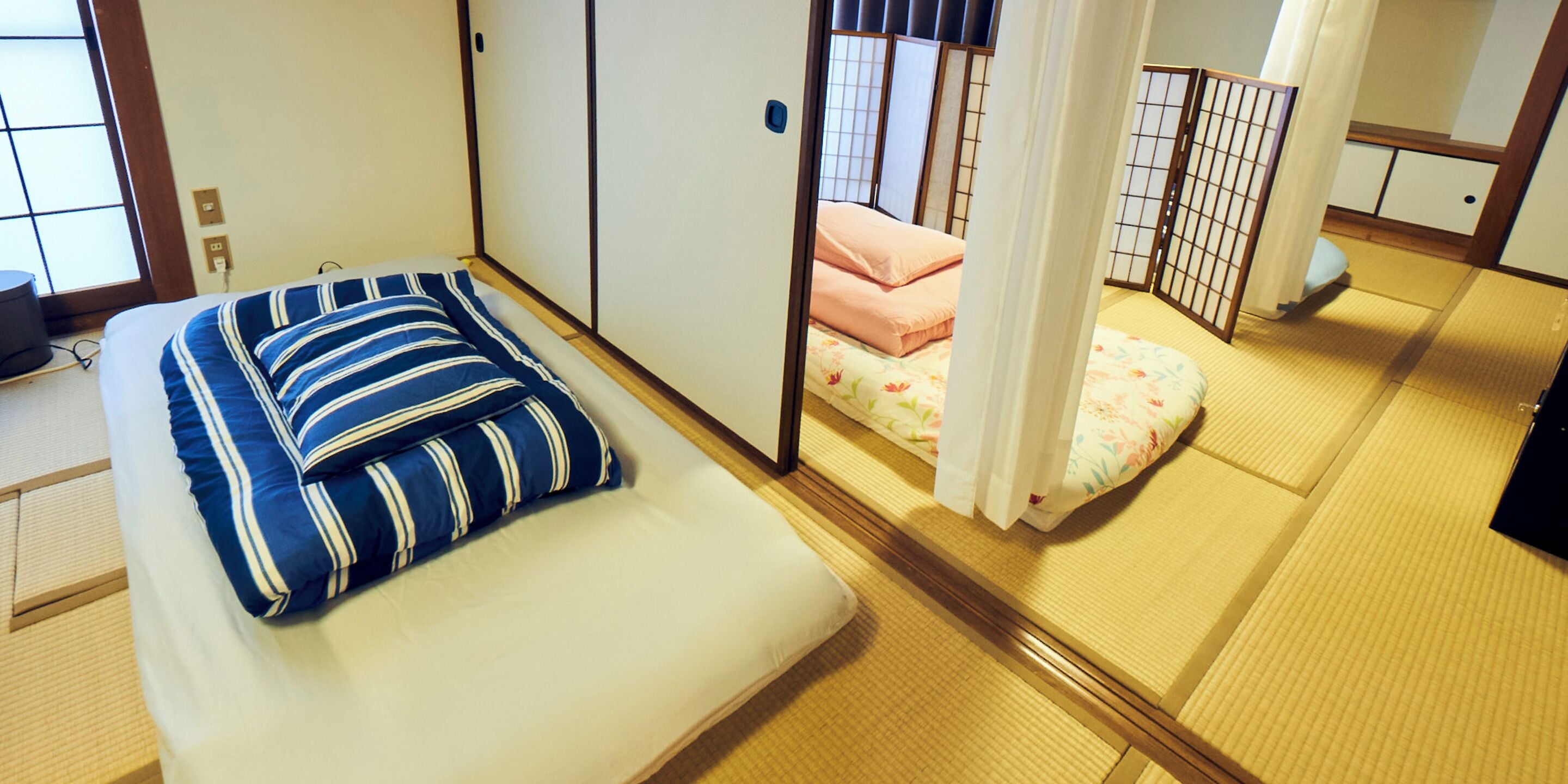 [女性専用] 和室ドミトリー4人相部屋 禁煙 シャワー・トイレ共同 | WiFi (無料)、ベッドシーツ