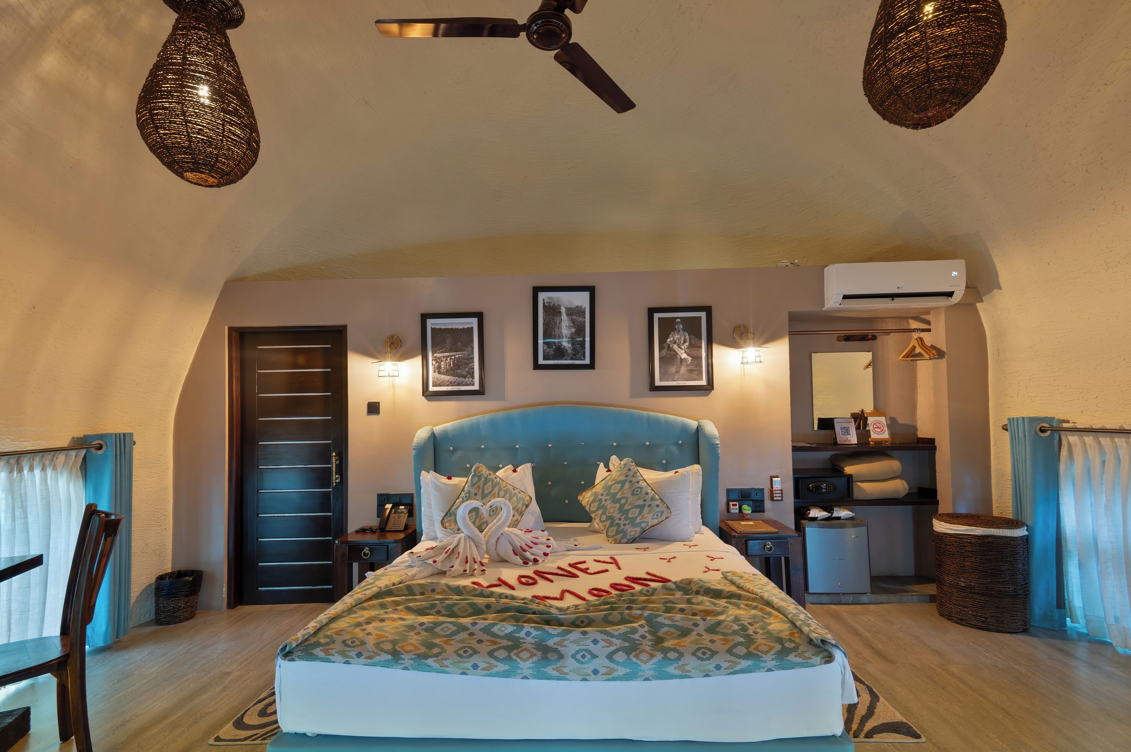 Habitación Deluxe con 1 cama doble o 2 individuales, 1 cama de matrimonio grande | Sábanas de algodón egipcio y ropa de cama de alta calidad