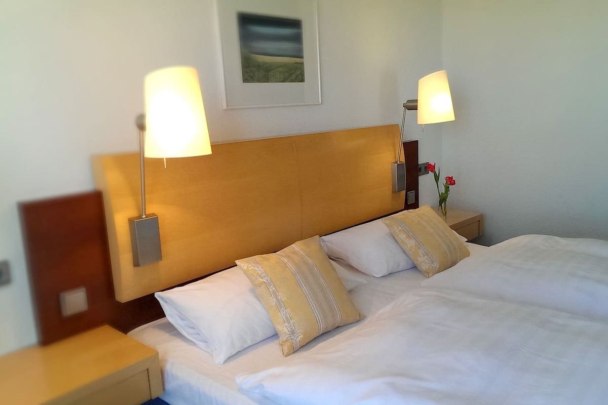 Minibar, in-room safe, free WiFi